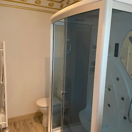 Familiale Maison De L'eglise Du Couvent Casa de hóspedes