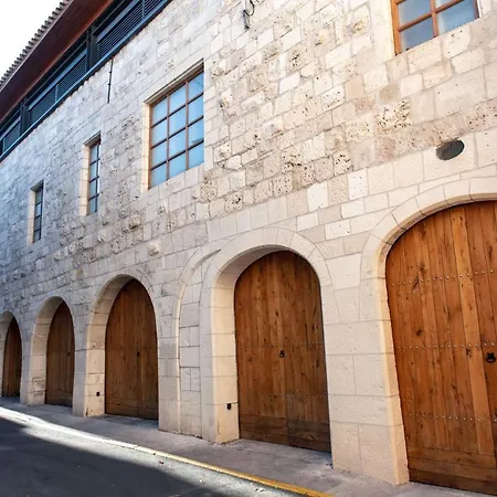 ゲストハウス Familiale Maison De L'eglise Du Couvent 3*